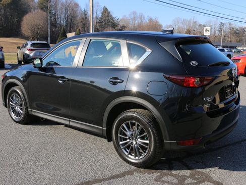 Used 2020 MAZDA CX-5 Sport image 3