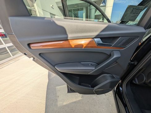 Used 2023 Audi Q5 2.0T Premium Plus image 37