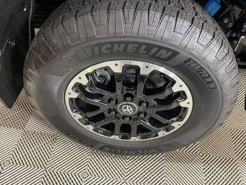 New 2026 Toyota Tundra SR5 w/ TRD Off-Road Package AWD/4WD image 9