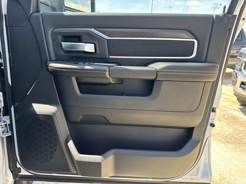 New 2027 RAM 3500 Big Horn AWD/4WD image 17