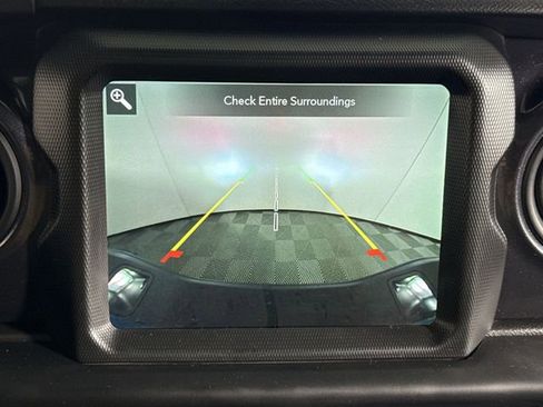 Used 2022 Jeep Gladiator Sport image 25