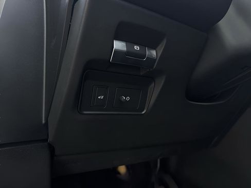 Used 2021 Land Rover Range Rover Evoque S image 21