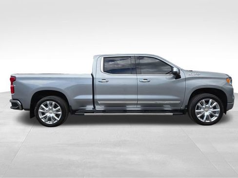 Used 2025 Chevrolet Silverado 1500 High Country w/ High Country Premium Package AWD/4WD image 14