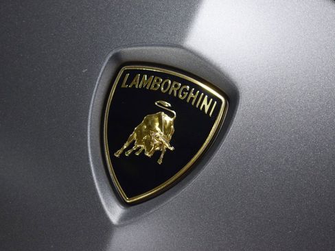 Used 2016 Lamborghini Aventador LP 700-4 AWD/4WD image 3