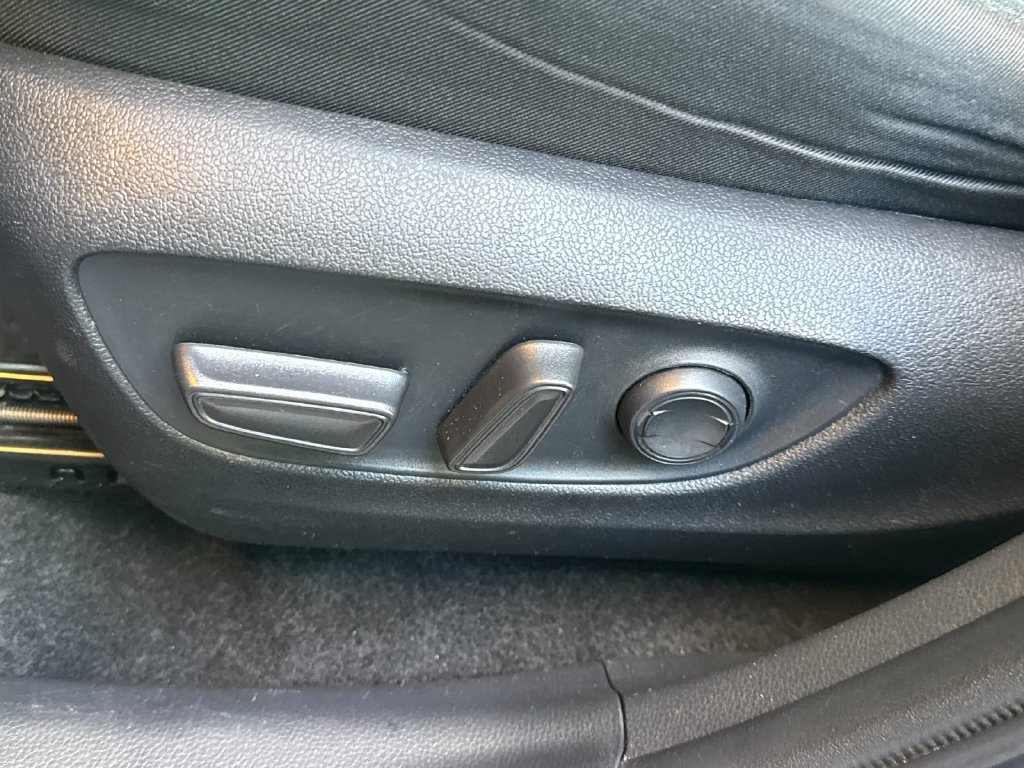 Used 2024 Toyota RAV4 XLE FWD image 14