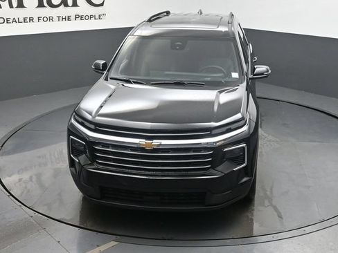 New 2027 Chevrolet Traverse LT w/ Sun and Wheel Package FWD image 38