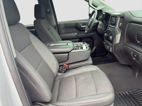 Used 2025 Chevrolet Silverado 2500 Custom w/ Custom Value Package AWD/4WD image 9