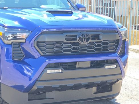 New 2025 Toyota Tacoma TRD Sport image 8