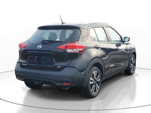 Used 2019 Nissan Kicks SV image 4