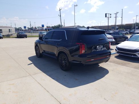 Used 2024 Hyundai Palisade Calligraphy image 5