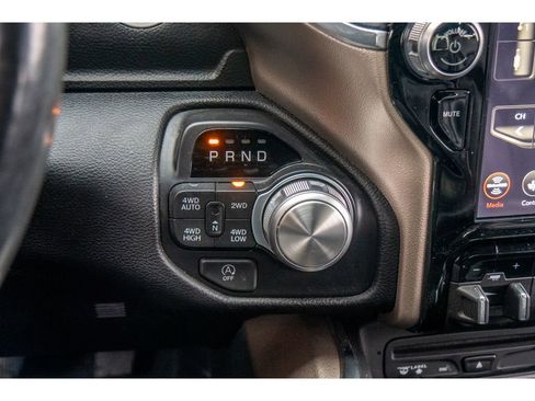 Used 2019 RAM 1500 Laramie image 24