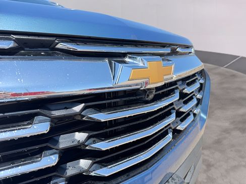 Used 2025 Chevrolet Equinox LT w/ Safety and Technology Package FWD image 29
