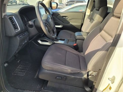 Certified 2022 Nissan Frontier SV image 4