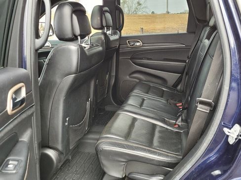 Used 2017 Jeep Grand Cherokee Limited w/ Luxury Group II image 6