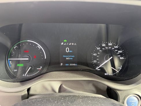 Used 2024 Toyota Sienna LE image 20