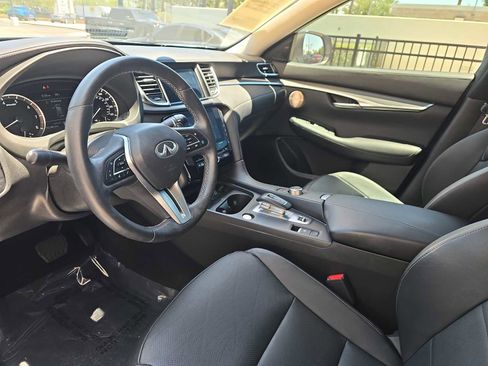Used 2023 INFINITI QX50 Luxe FWD image 17