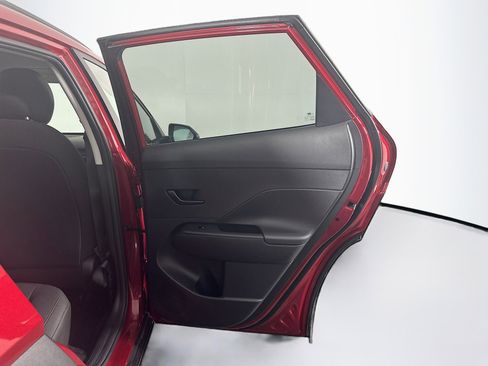 Used 2025 Hyundai Kona SEL image 30