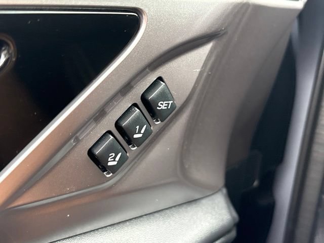 Used 2025 Subaru Outback Limited AWD/4WD image 10