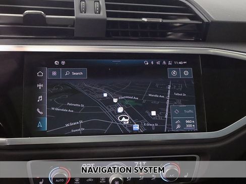 Used 2023 Audi Q3 2.0T Premium Plus w/ Premium Plus Package image 3