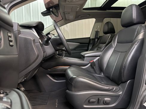 Used 2020 Nissan Murano SL w/ Moonroof Package image 11