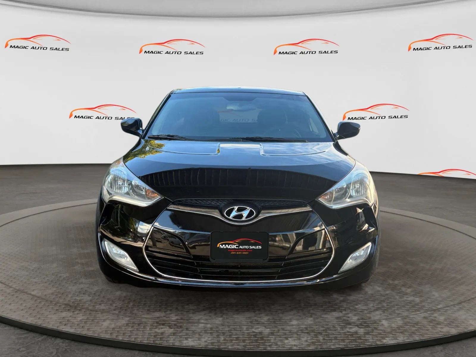 Used 2013 Hyundai Veloster w/ Style Pkg FWD image 3