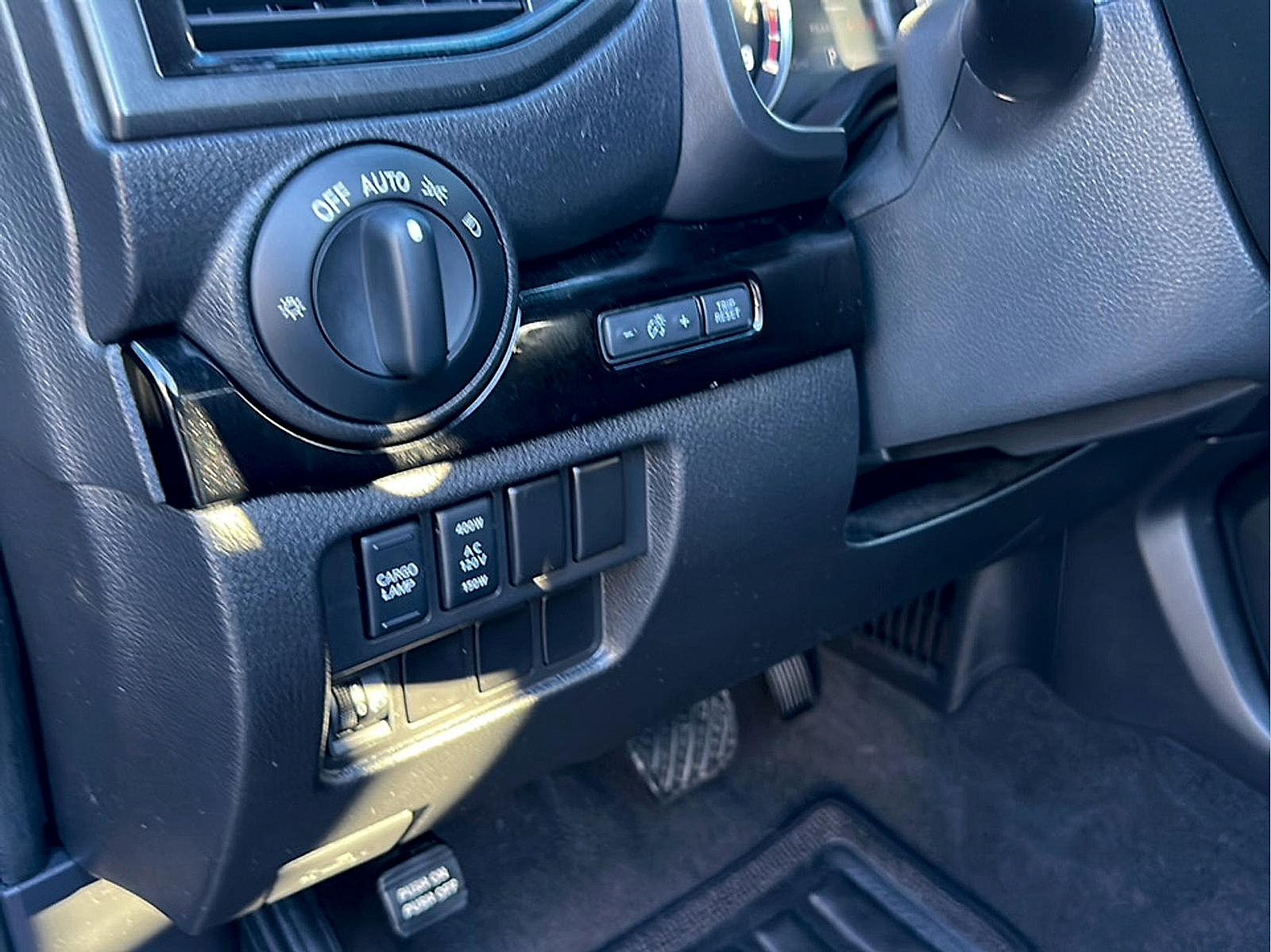 Used 2023 Nissan Titan SV w/ SV Convenience Package AWD/4WD image 14