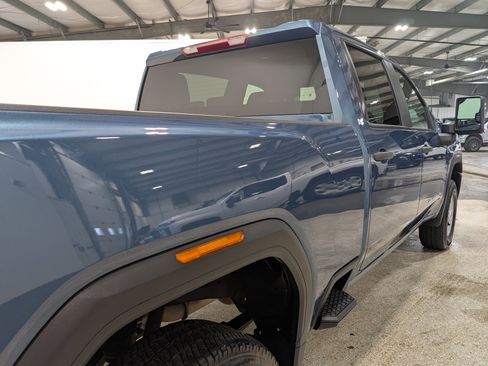 Used 2024 GMC Sierra 2500 Pro image 3