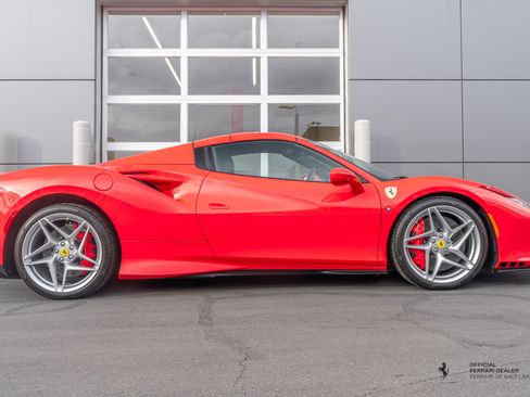 Certified 2022 Ferrari F8 Tributo image 13