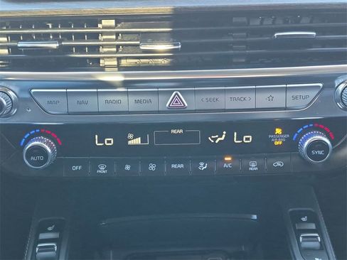 Used 2022 Kia Telluride SX w/ SX Prestige Package image 19