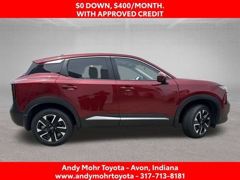 Used 2025 Nissan Kicks SV AWD/4WD image 9