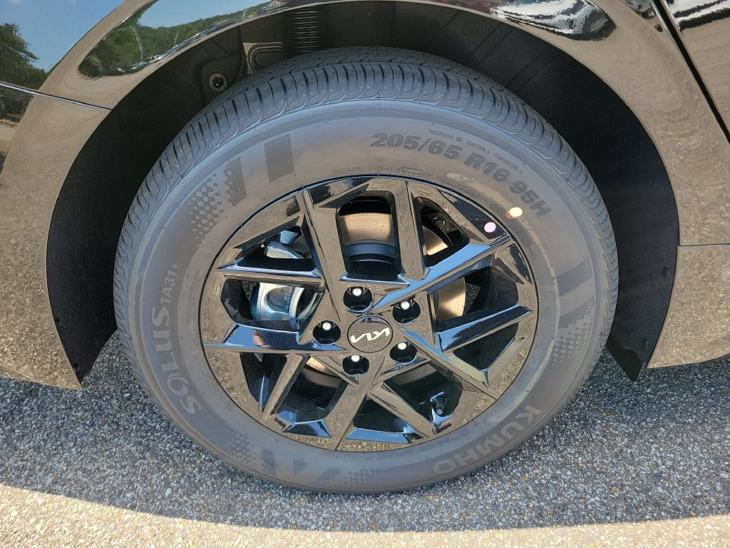 New 2026 Kia K5 LXS FWD image 9