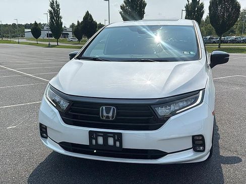 Used 2023 Honda Odyssey Sport image 16