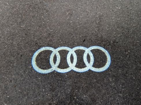 Used 2022 Audi Q7 3.0T Premium AWD/4WD image 11