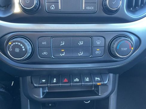 Used 2022 Chevrolet Colorado LT w/ Safety Package image 30
