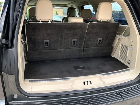 Used 2018 Lincoln Navigator Reserve AWD/4WD image 34
