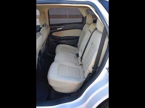 Used 2016 Ford Edge SEL image 19