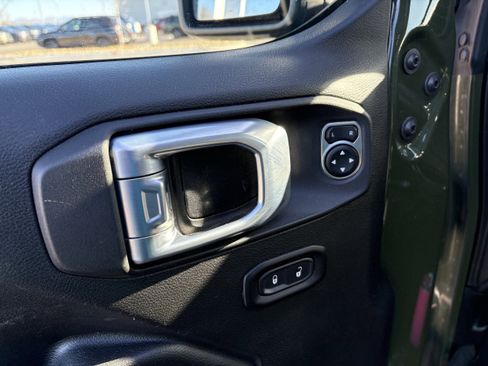 Used 2021 Jeep Wrangler Unlimited Sport image 25