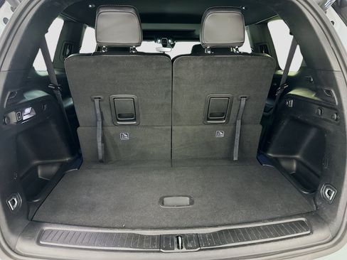 Used 2023 Jeep Grand Cherokee L Laredo image 31