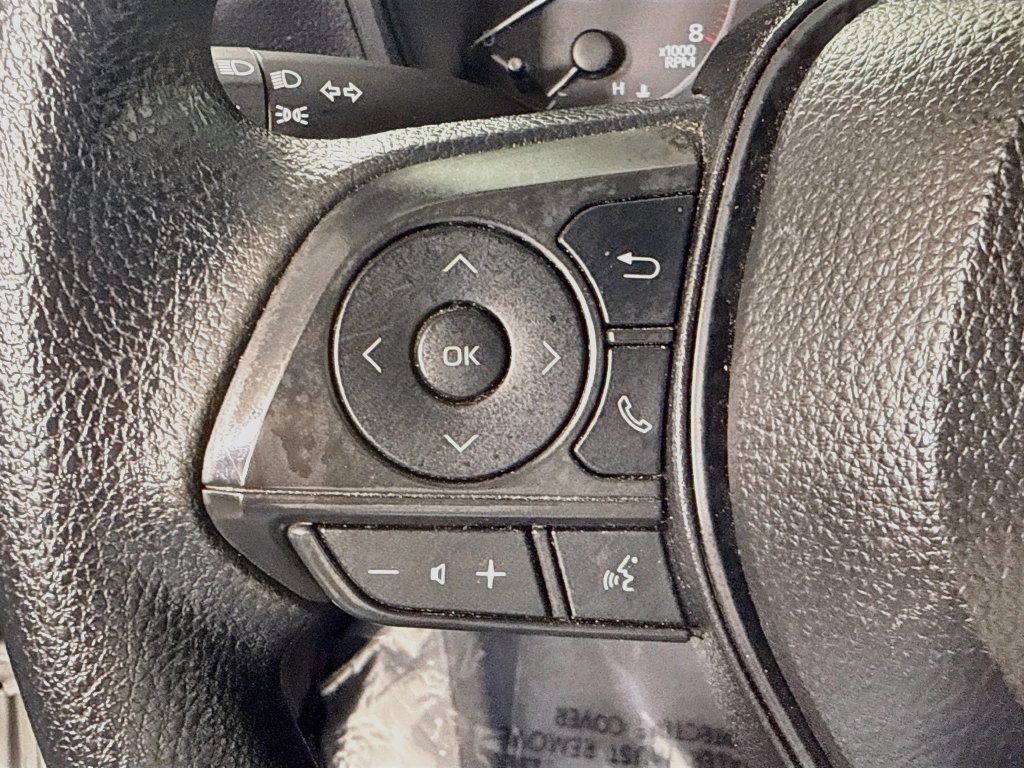 Used 2025 Toyota Corolla LE FWD image 13