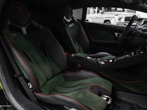 Used 2024 Lamborghini Huracan Sterrato image 43