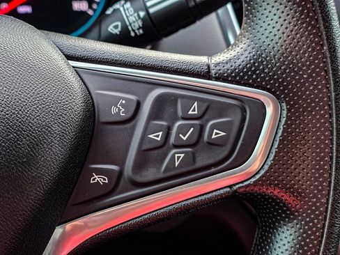 Used 2020 Chevrolet Equinox LT image 25