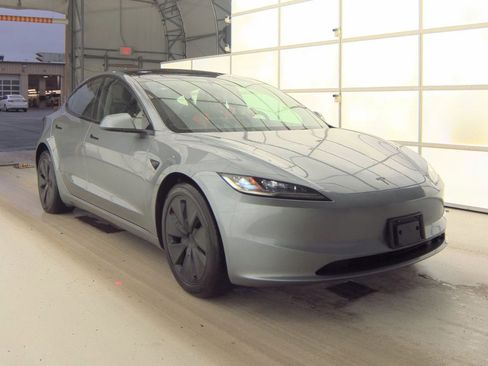 Used 2025 Tesla Model 3 Long Range AWD/4WD image 3