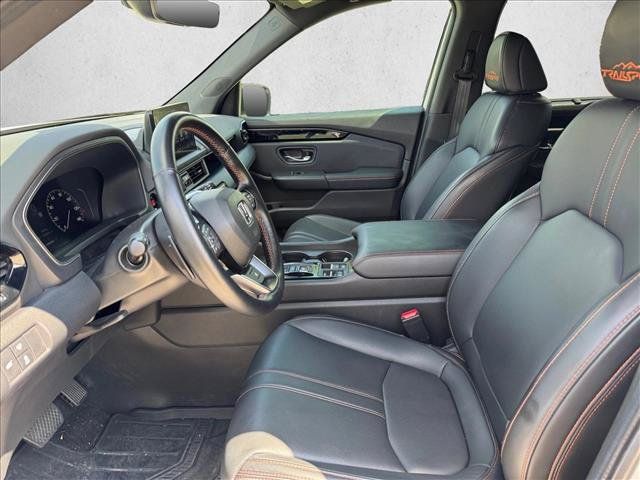 Used 2024 Honda Pilot TrailSport image 17