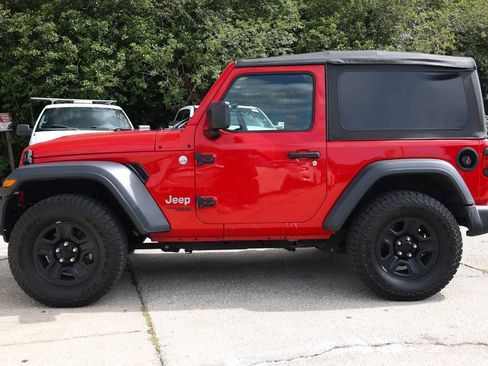 Used 2020 Jeep Wrangler Sport AWD/4WD image 4