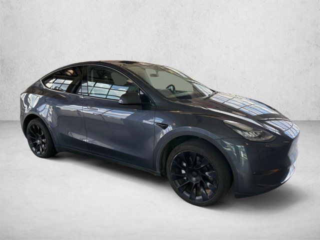 Used 2023 Tesla Model Y Long Range AWD/4WD image 3