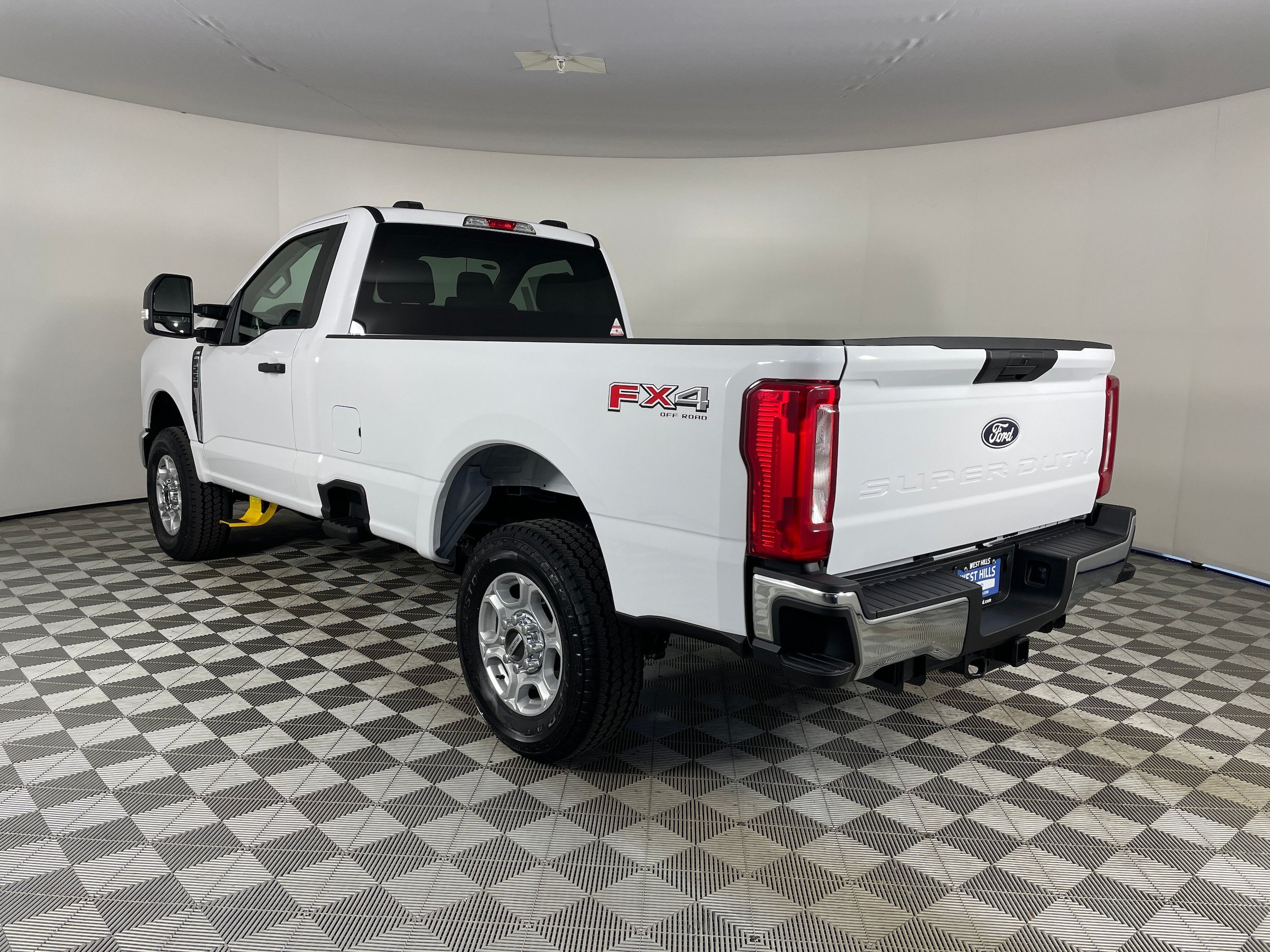 New 2027 Ford F250 XLT w/ FX4 Off-Road Package AWD/4WD image 18