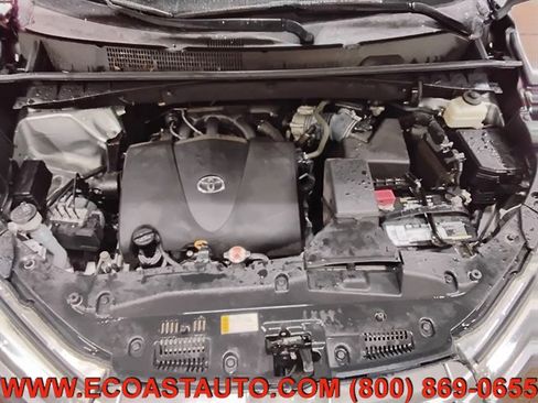 Used 2019 Toyota Highlander XLE AWD/4WD image 9