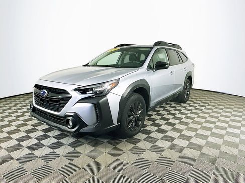 Certified 2025 Subaru Outback Onyx Edition image 5