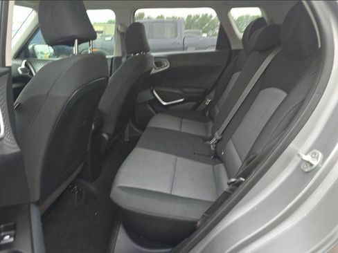 Used 2022 Kia Soul LX FWD image 12