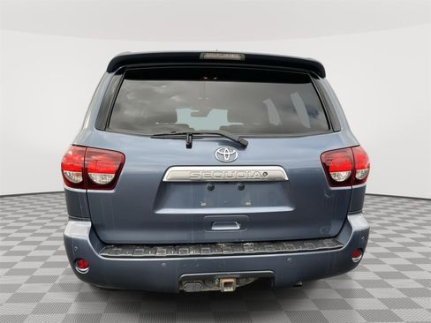 Used 2018 Toyota Sequoia Limited w/ Safety & Convenience Package AWD/4WD image 6
